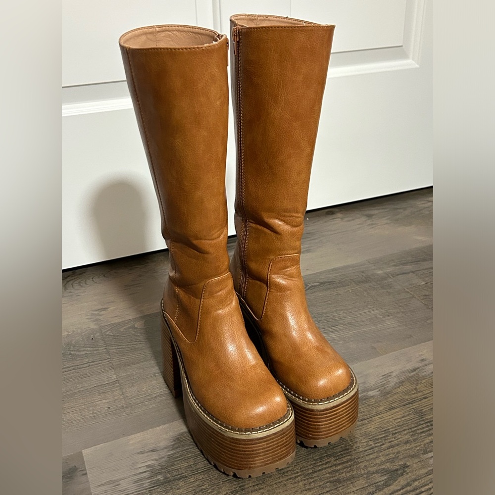 70’s Vintage Style Doll’s Kill Boots